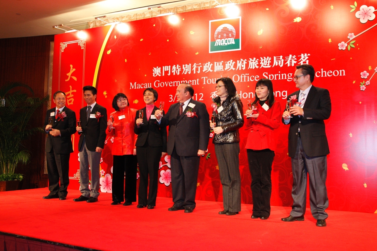 MGTO’s heads toast with the guests