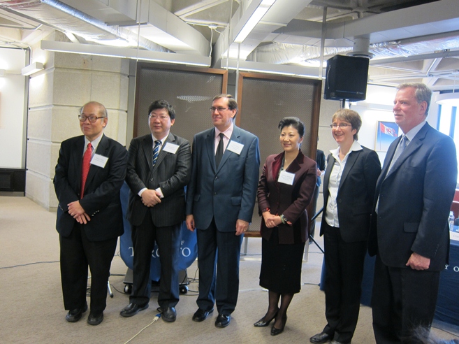 Experts and scholars from around the world attend the symposium