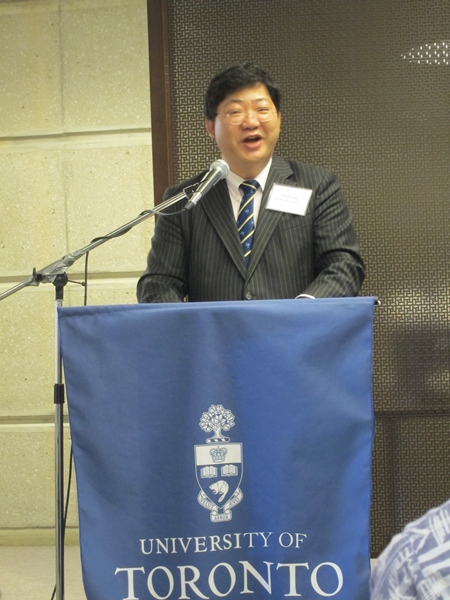 UM Vice Rector Simon Ho delivers his opening speech