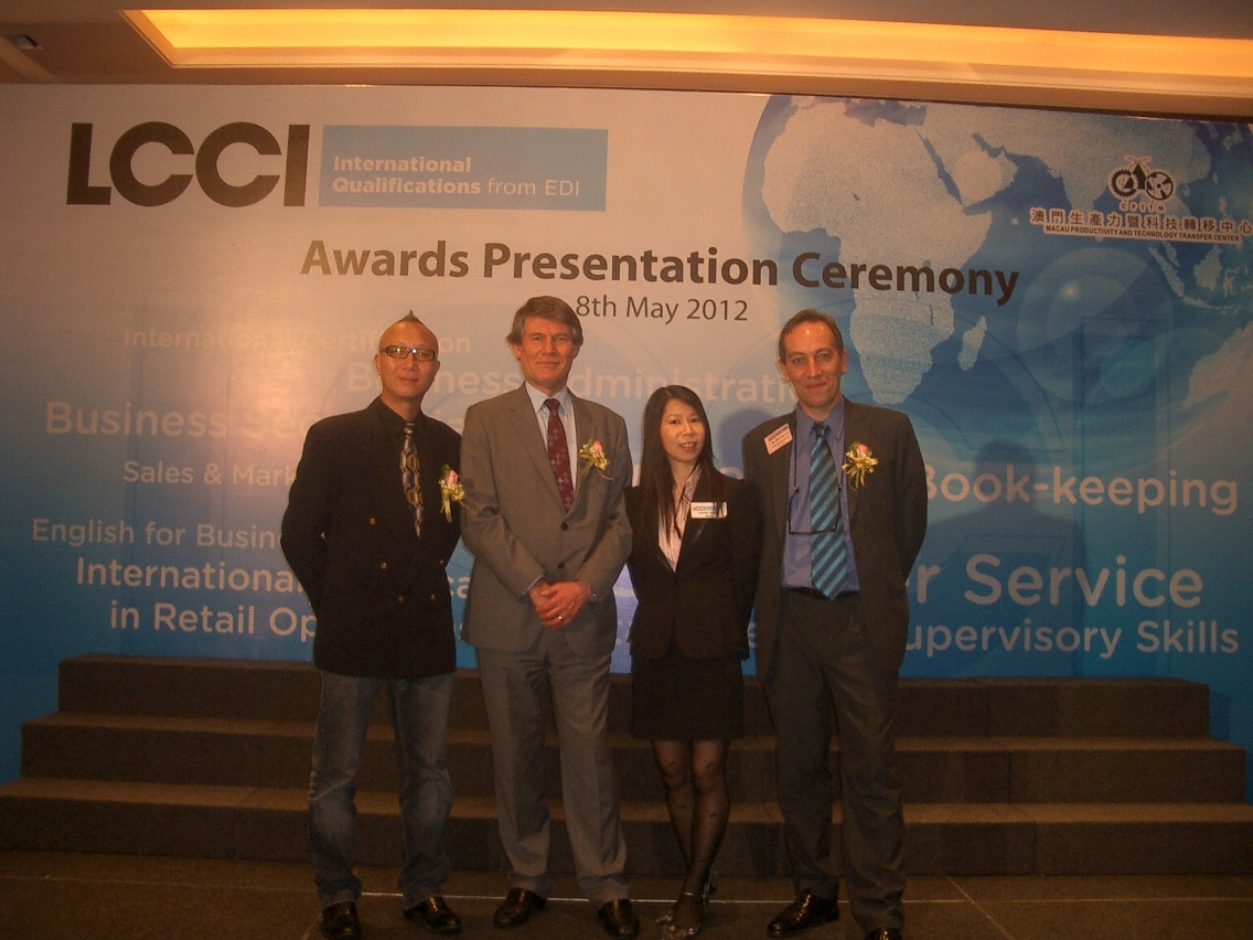 IFT student Leong Lai Iong was awarded the LCCI World Gold Medallion for Level 2 Business Administration.