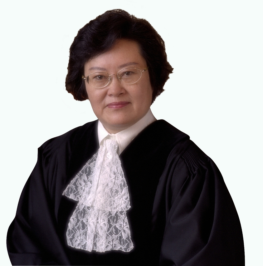Dr. Xue Hanqin will receive the Doctor of Law honoris causa degree
