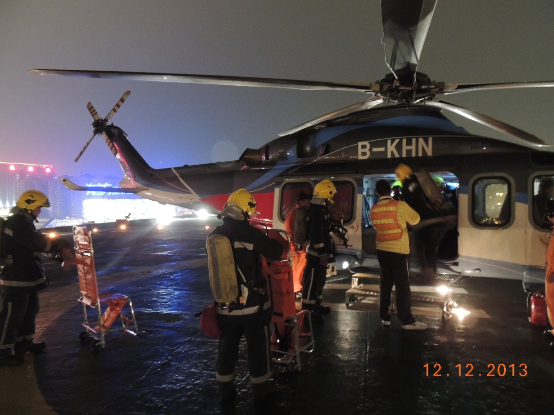 A full scale emergency exercise was conducted in the Macau Heliport on 12 December 2013 to simulate a helicopter accident and the response of all relevant entities to test their capacity in handling emergencies.