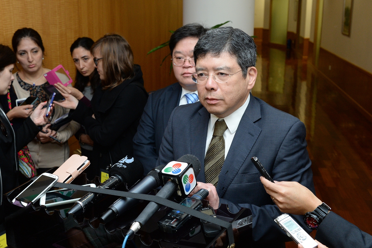Secretary for Transport and Public Works, Mr Raimundo Rosario, meets the press.