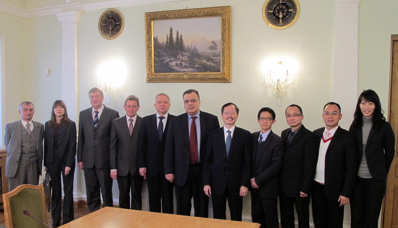 Group Photo of the Delegation of the Macao SAR Government and Representatives of the Ministry of Foreign Affairs of the Russian Federation Government