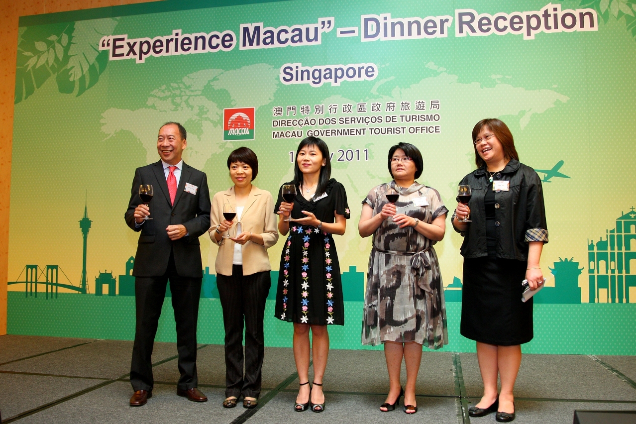 MGTO hosts dinner for travel trade and media from Singapore