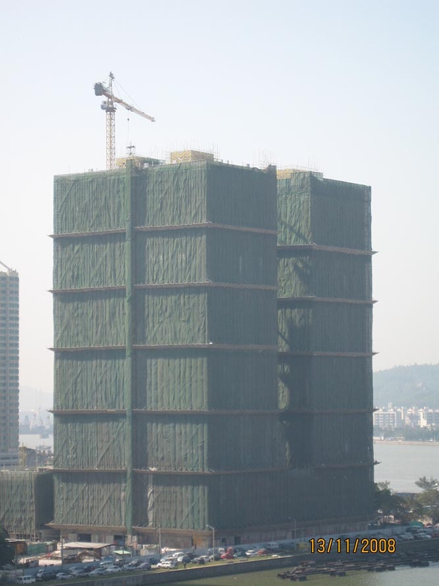 興建中的竹筷子基社屋