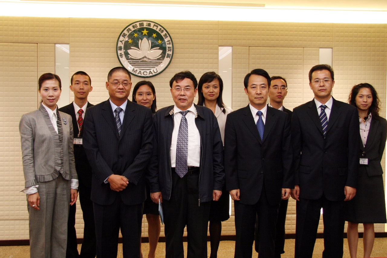 李曉西教授與可持續中心領導及人員合照