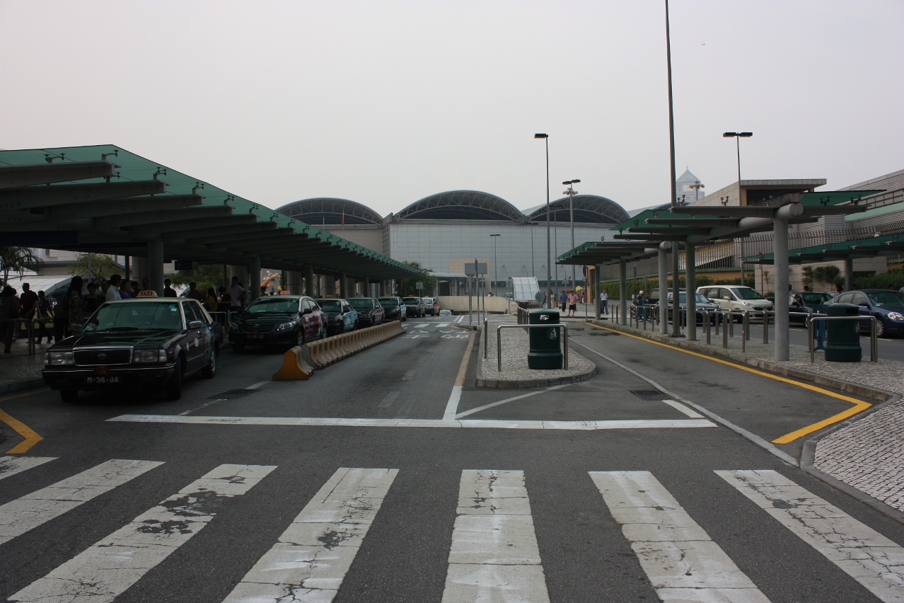 關閘廣場闢一臨時上落客區，方便公眾上落車