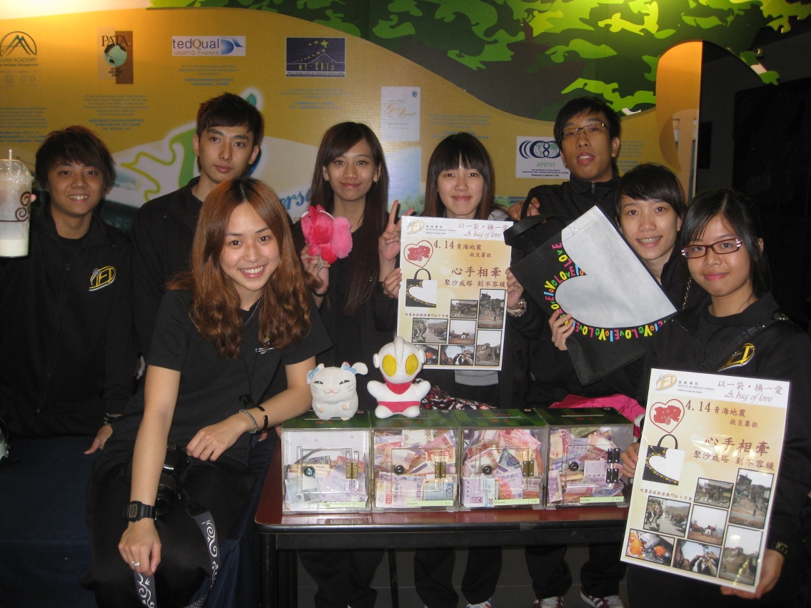 Overwhelming response from the “A Bag for Love – charity bag-selling event”