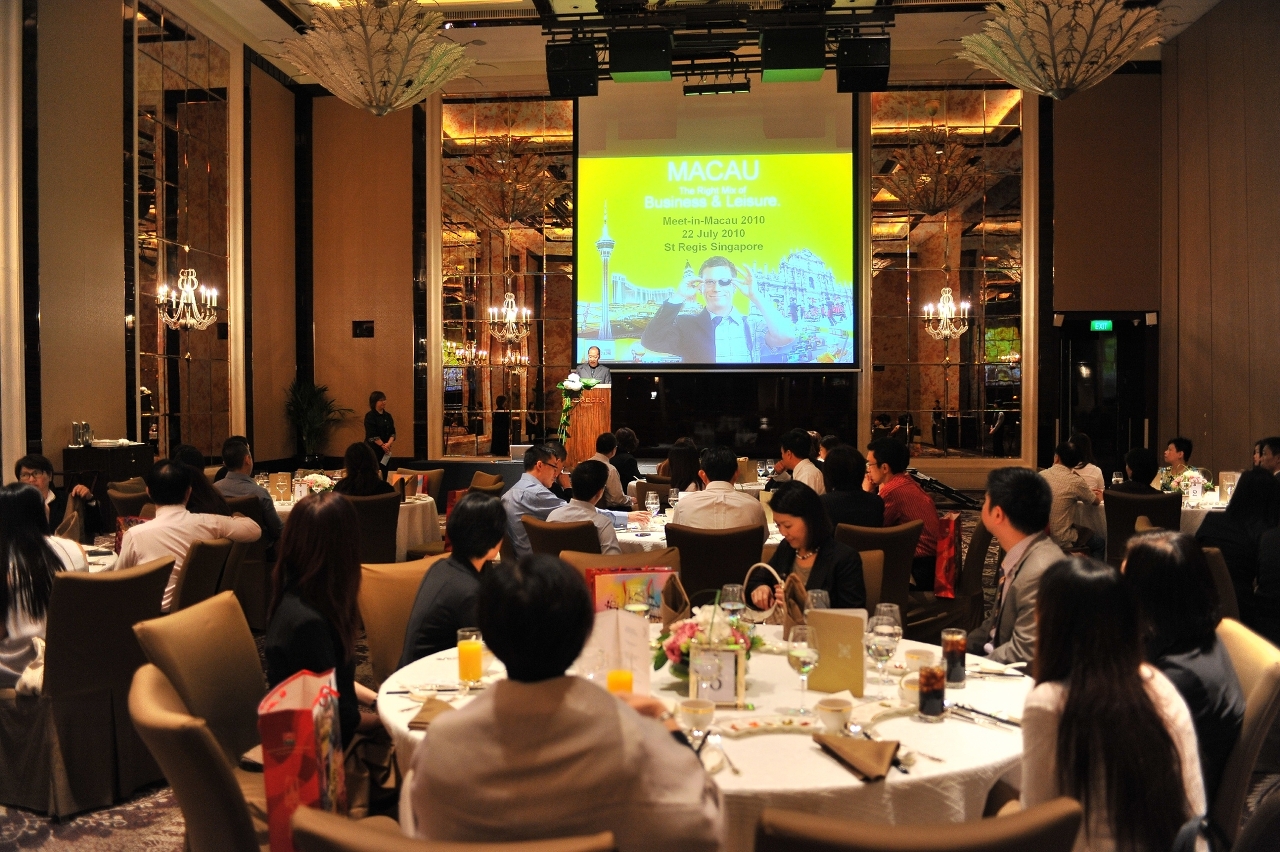 “Meet in Macau” corporate networking lunch in Singapore
