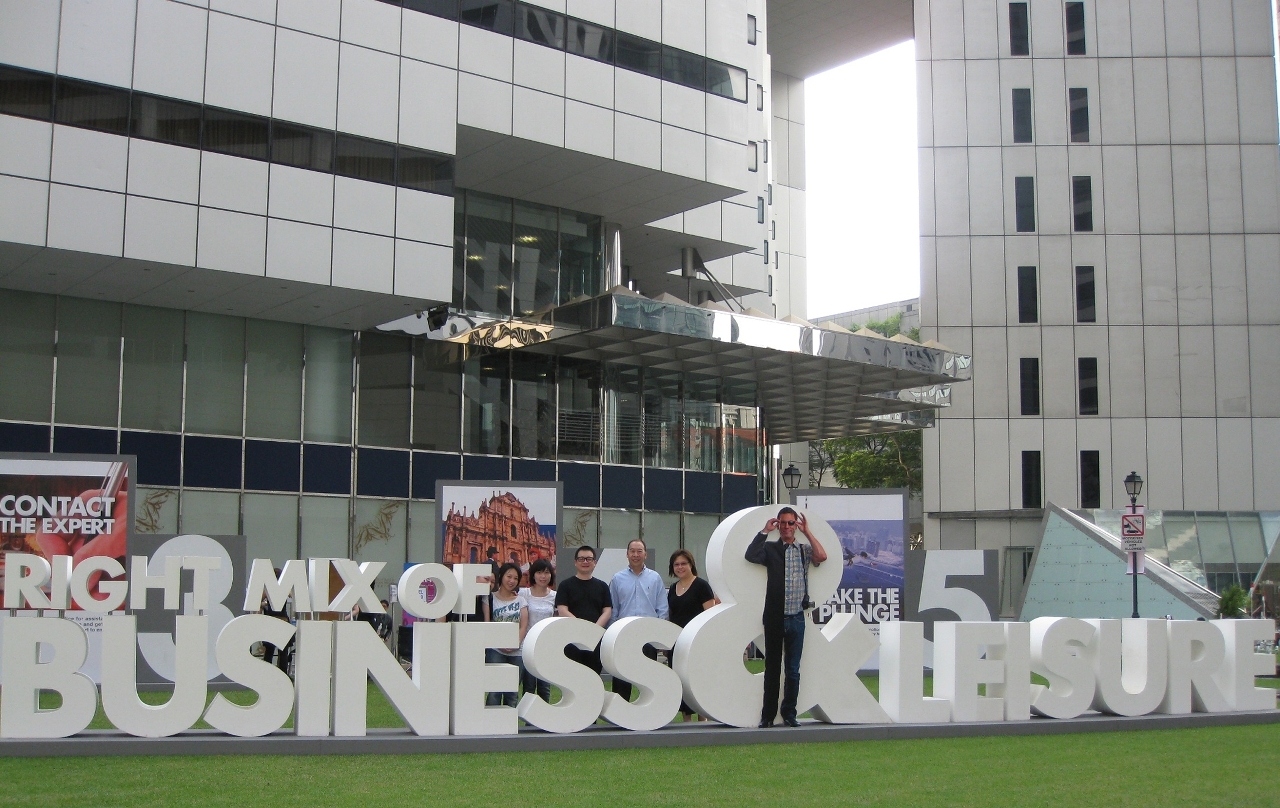 “Macau – The Right Mix of Business & Leisure” outdoor campaign in Singapore
