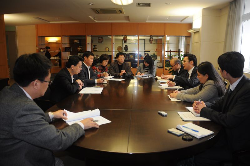 A Direcção dos Serviços de Protecção Ambiental de Macau visitou o Departamento de Protecção Ambiental da Província de Guangdong. Os dois serviços reuniram-se em sessão de trabalho.