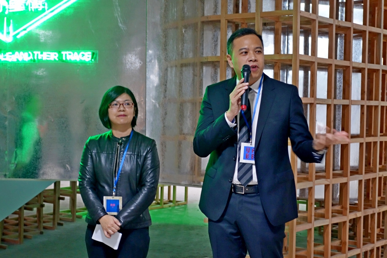 O Presidente do Instituto de Planeamento Urbano de Macau, Hon Pui Si (à esquerda), e o Presidente da Associação dos Arquitectos de Macau, Wong Chung Yuen (à direita), usaram a palavras na cerimónia de abertura.