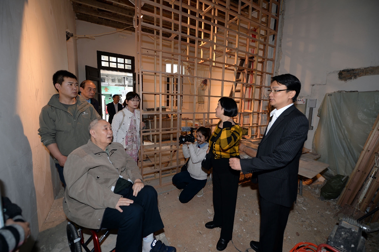 General Ye Zhengda visitou a antiga residência do General Ye Ting, expressando satisfação em relação às obras de restauro interior
