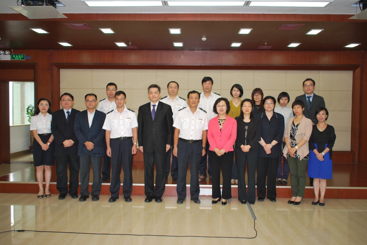 Fotografia de conjunto com Zhuhai Entry-Exit Inspection and Quarantine Bureau