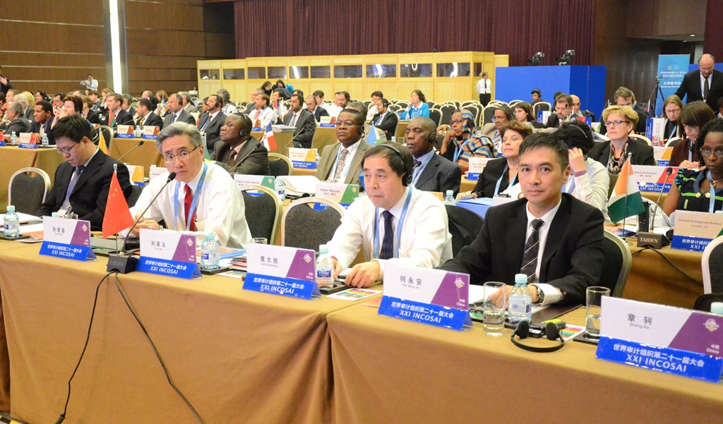 O Comissário da Auditoria, Ho Veng On, numa sessão de trabalho do Congresso da Organização Internacional das Instituições Superiores de Auditoria