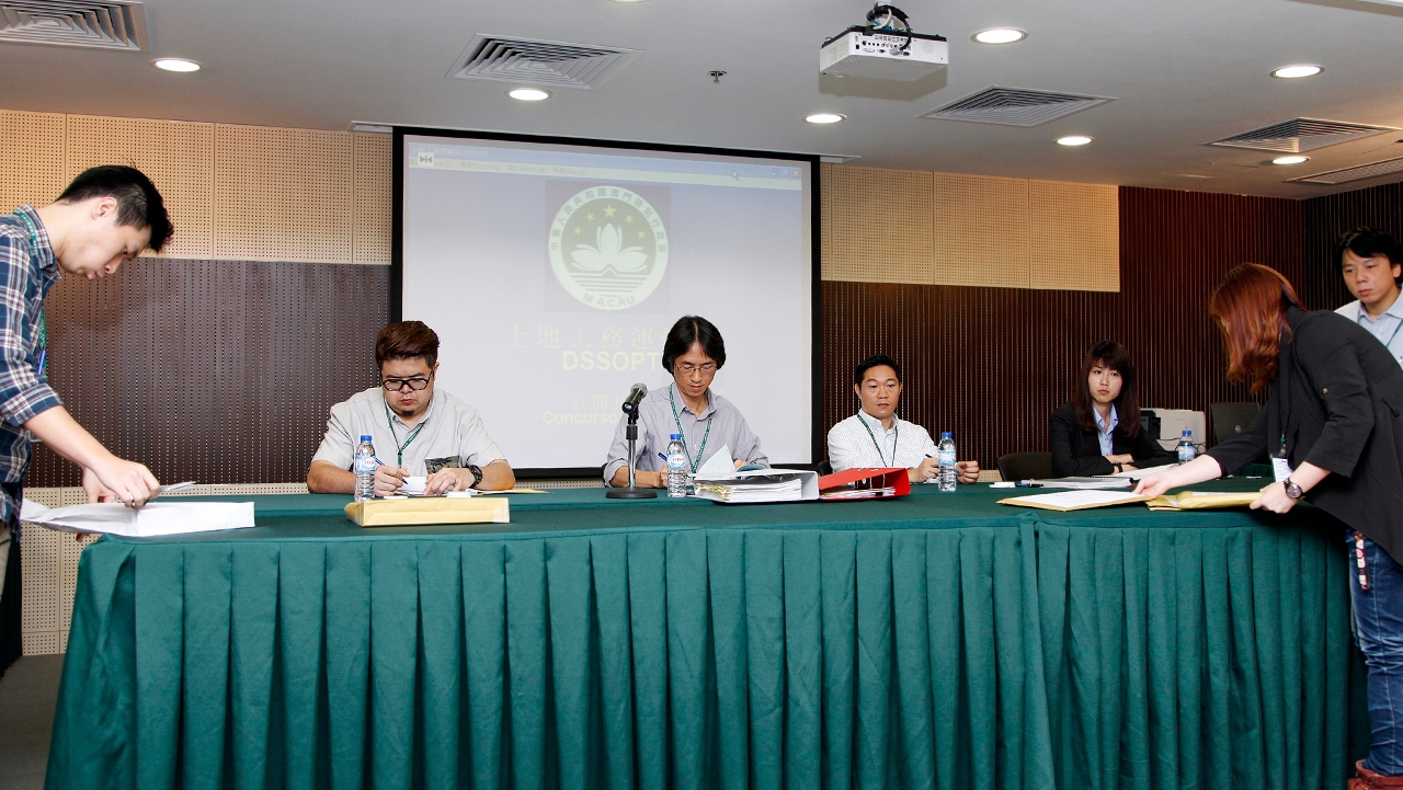 Foi realizado hoje (dia 27 de Setembro) o acto público de abertura das propostas do concurso público da Empreitada de Construção do Centro de Inspecção de Motociclos de Macau