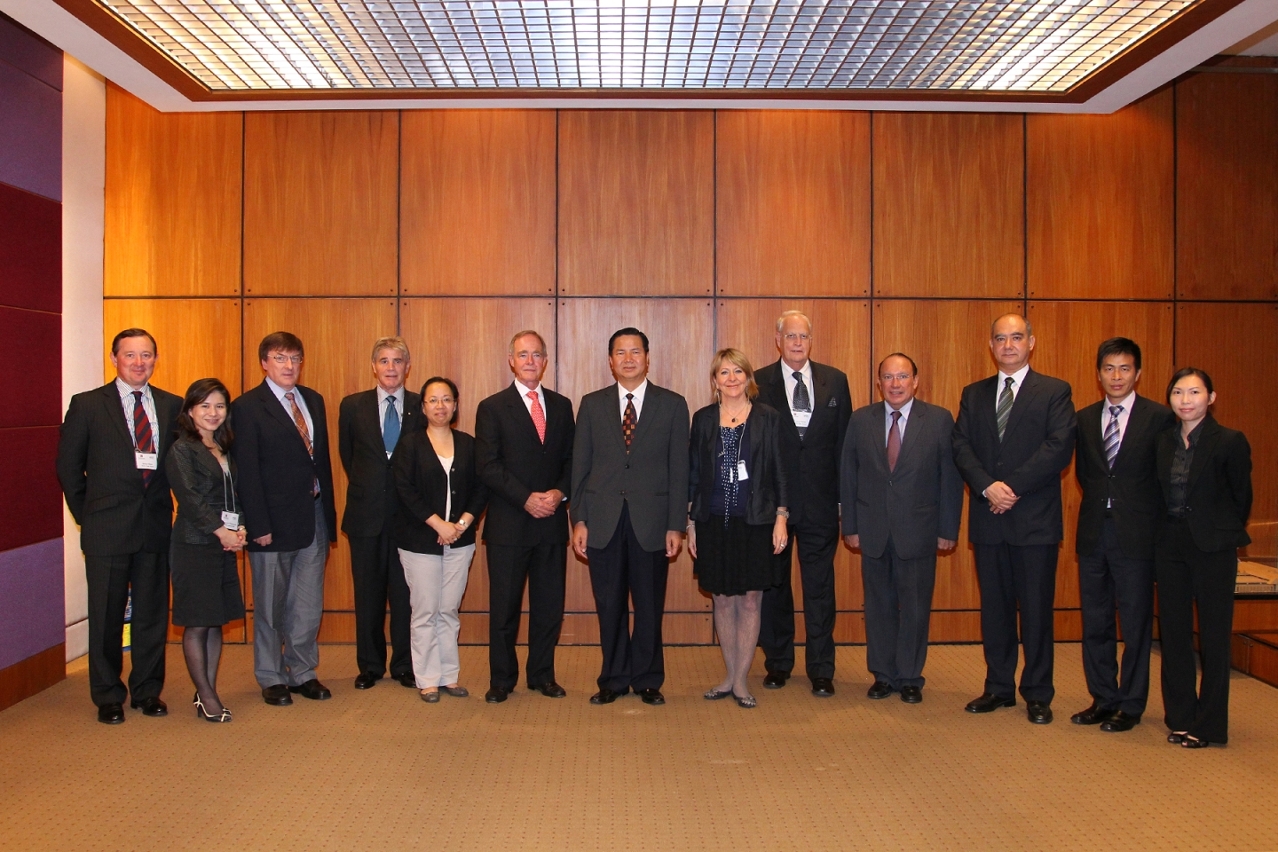 Cheong U with task force members and MGTO officials