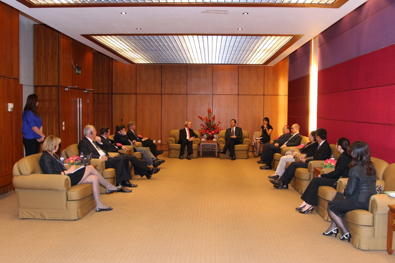 Cheong U meets with PATA task force members
