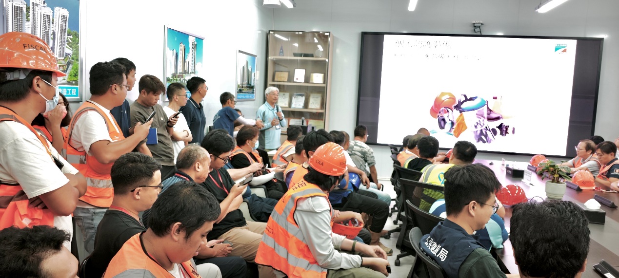衛生局、勞工事務局及公共建設局為地盤相關工作人員舉辦蚊患防控專題講座。