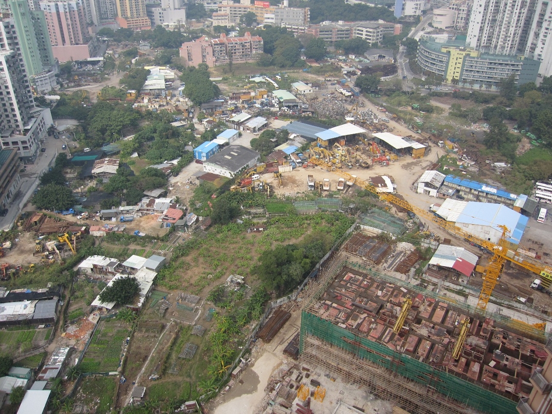 A Administração veio agilizar a optimização da rede viária e dos equipamentos públicos envolventes em harmonia com a construção da Habitação Económica do Lote TN27