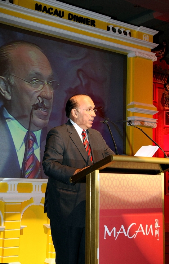 Antunes spoke at the dinner